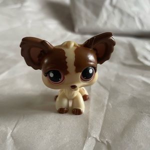 Littlest Pet Shop Chihuahua beige and brown